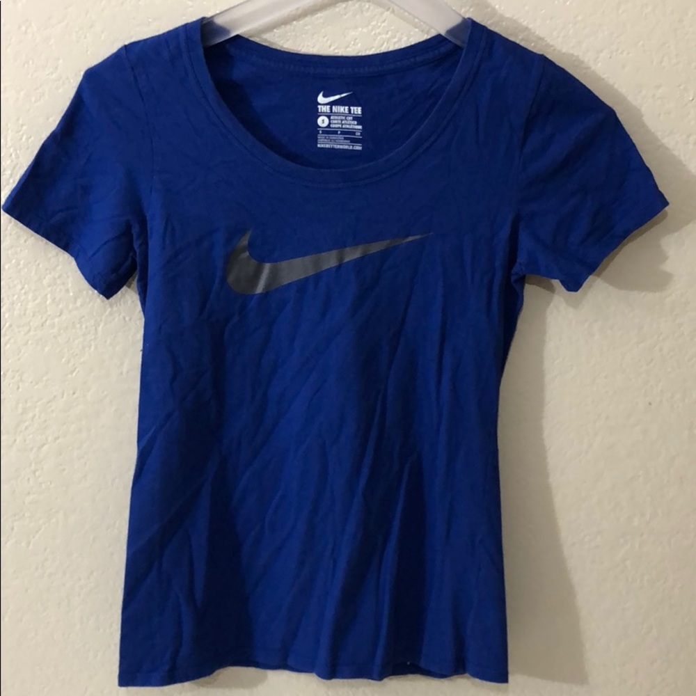 Nike short sleeve shirt